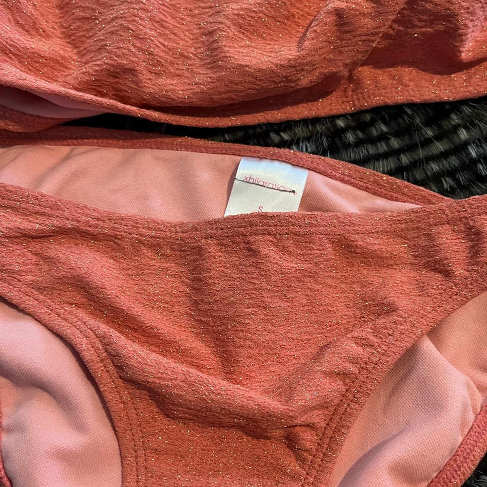 Women’s small swimsuit bundle - Picture 4 of 5